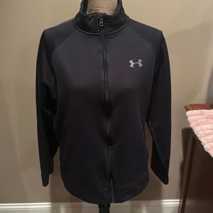 UNDER ARMOUR MENS JACKET IN SZ MEDIUM..PRE-OWNED CONDITION…BLACK FULL ZIPPERED.